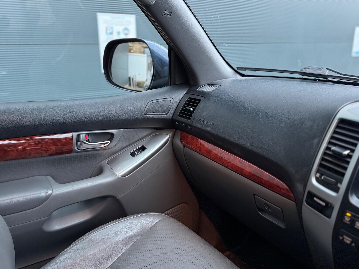 Used Toyota Land Cruiser for sale - 76976744: Photo 38