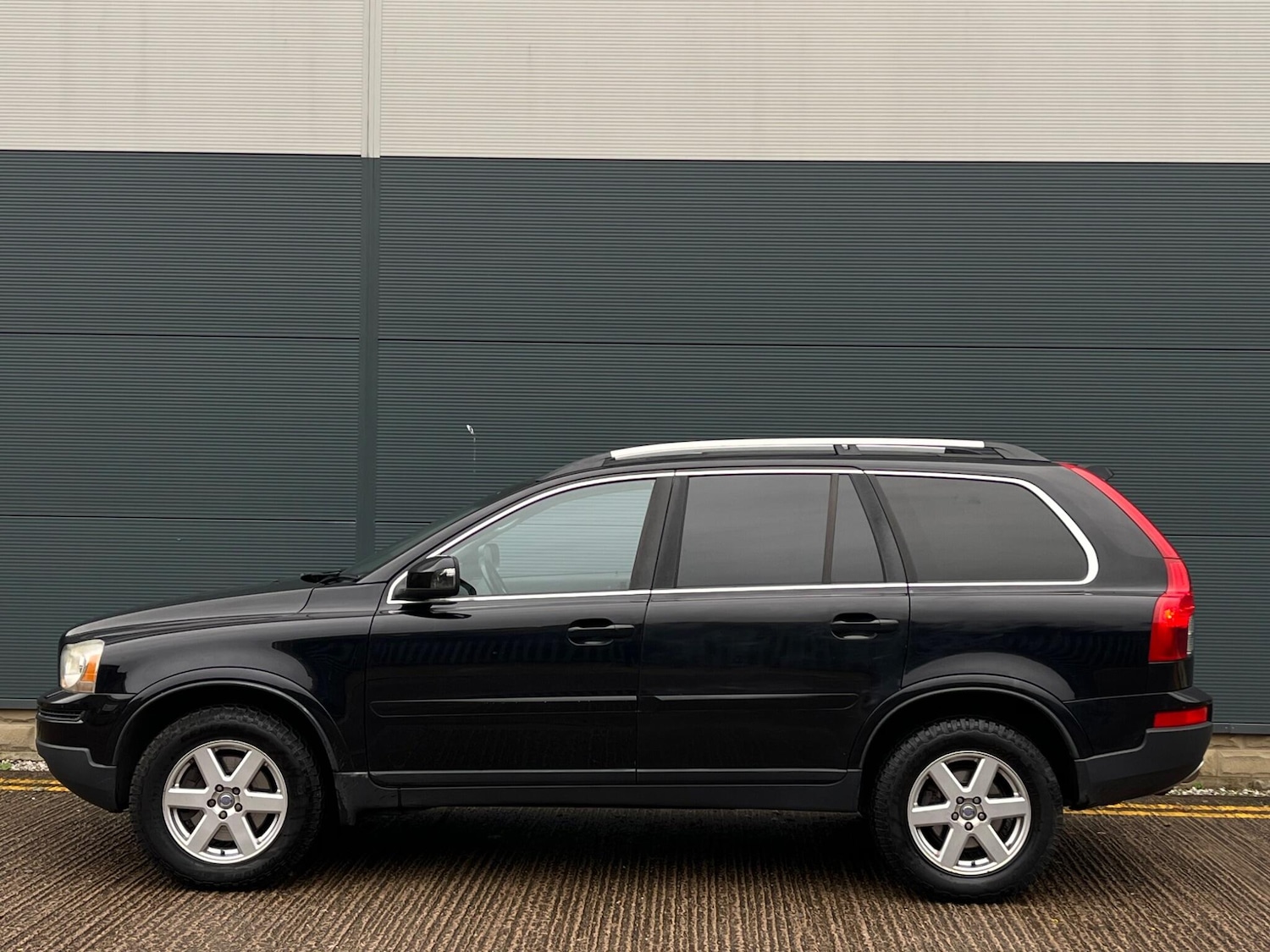 Used Volvo XC90 2009 for sale - 76936318: Photo 4