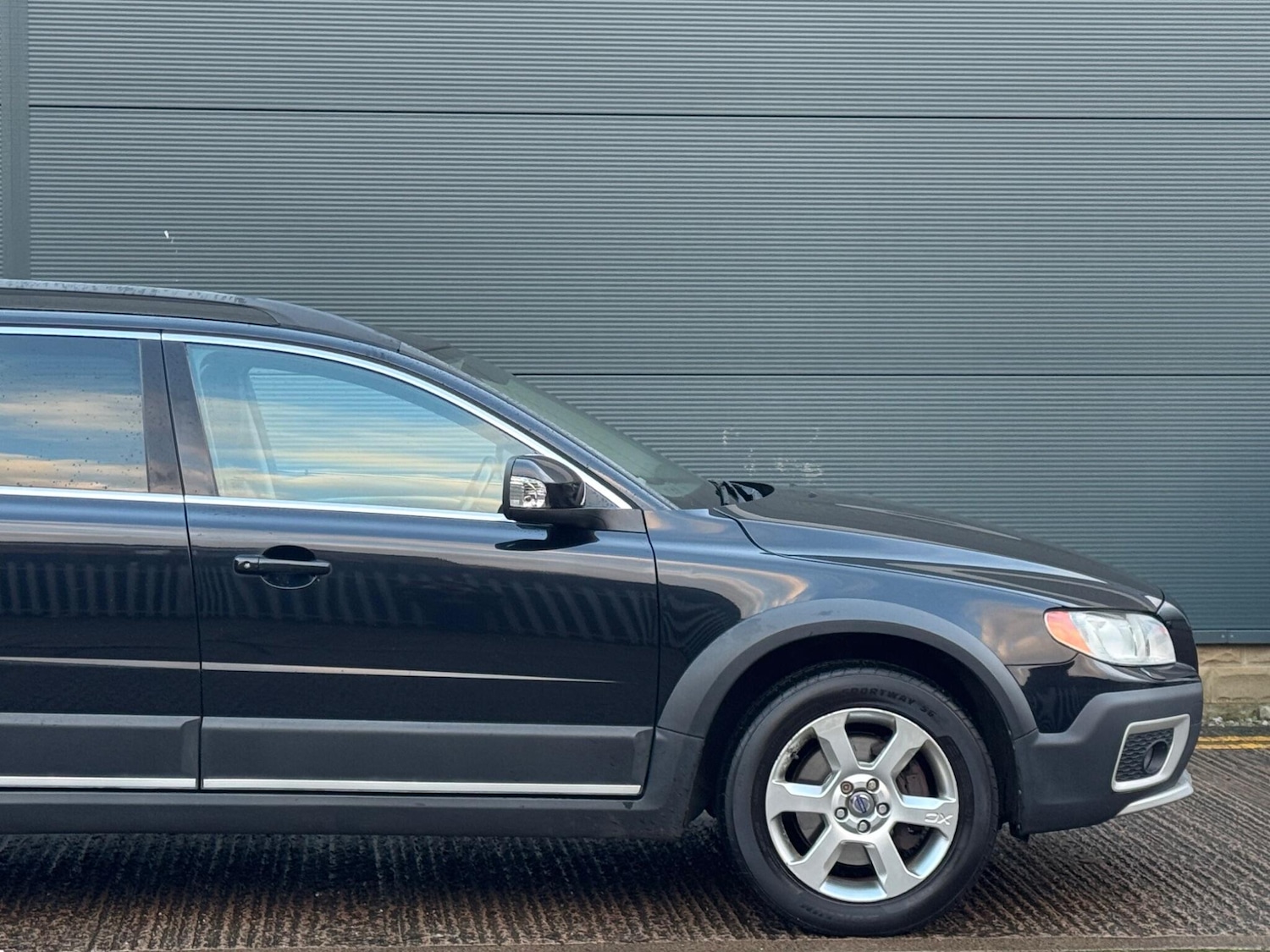 Used Volvo XC70 2010 for sale - 76824601: Photo 18