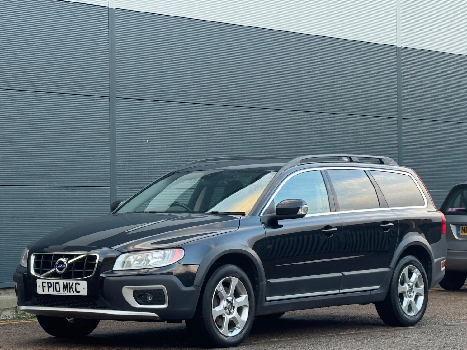 Used Volvo XC70 2010 for sale - 76824601: Photo 4