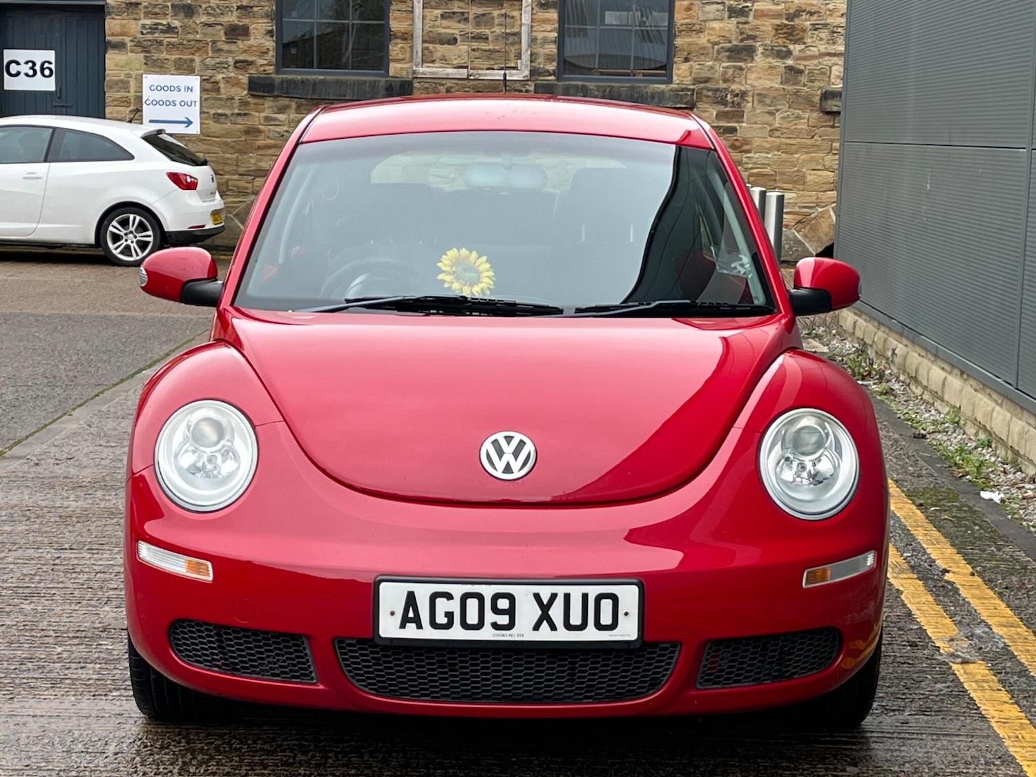 Used Volkswagen Beetle 2009 for sale - 76728648: Photo 2