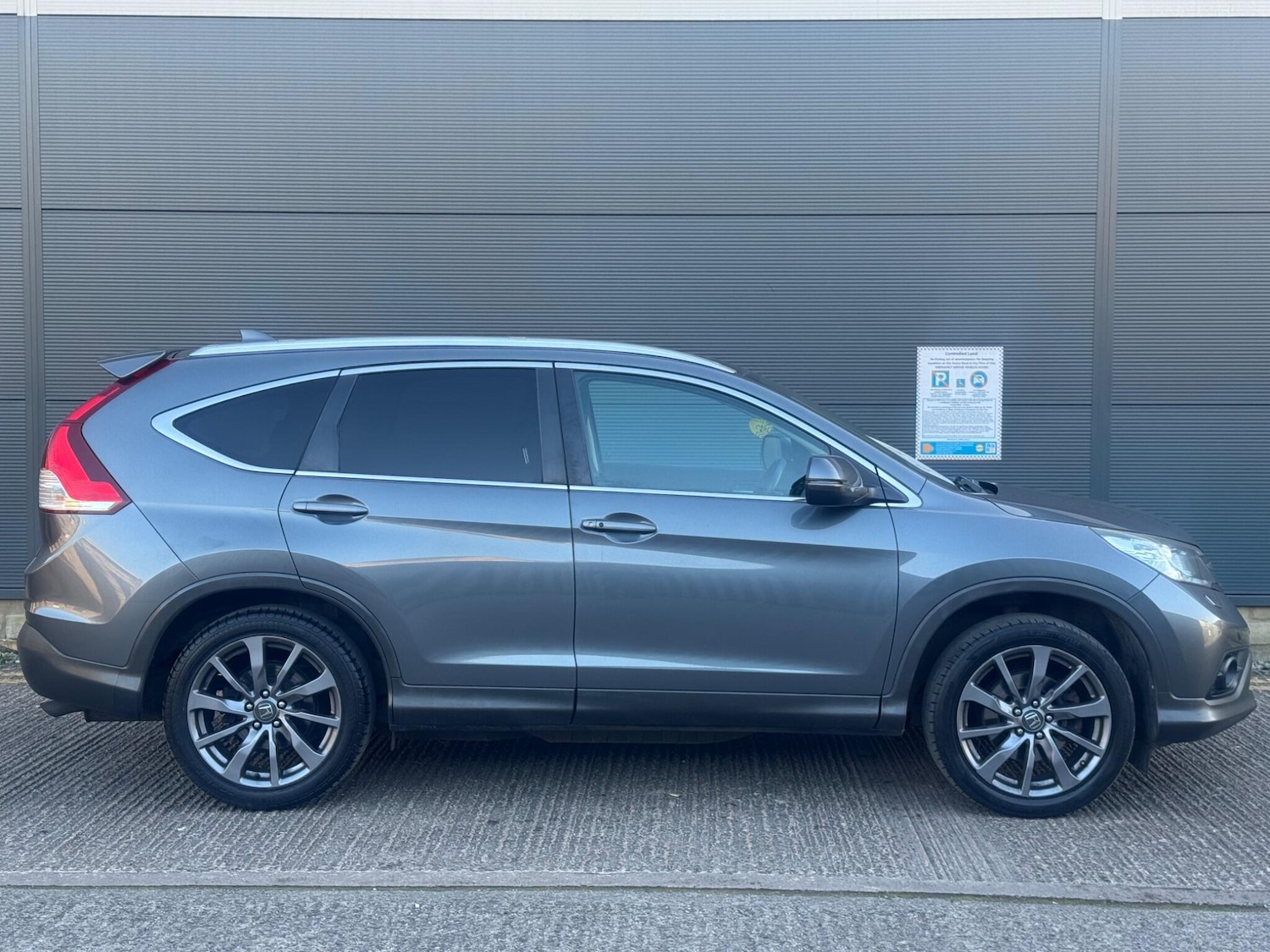 Used Honda CR-V for sale - 78058008: Photo 2