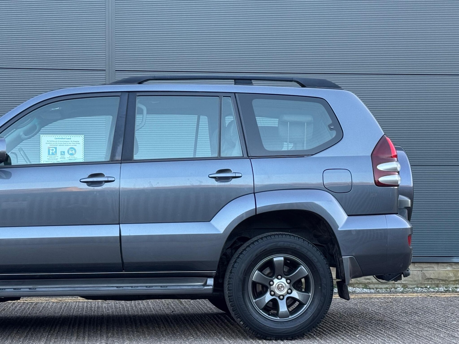 Used Toyota Land Cruiser 2005 for sale - 77738283: Photo 10