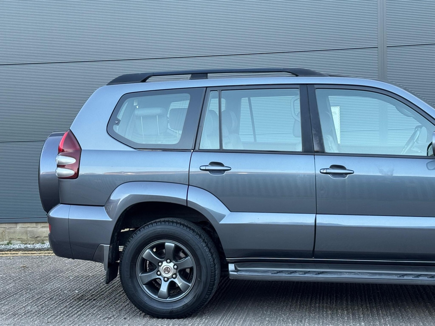 Used Toyota Land Cruiser 2005 for sale - 77738283: Photo 19