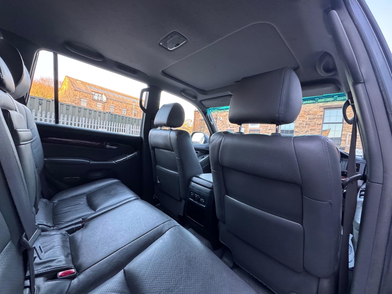 Used Toyota Land Cruiser 2005 for sale - 77738283: Photo 28