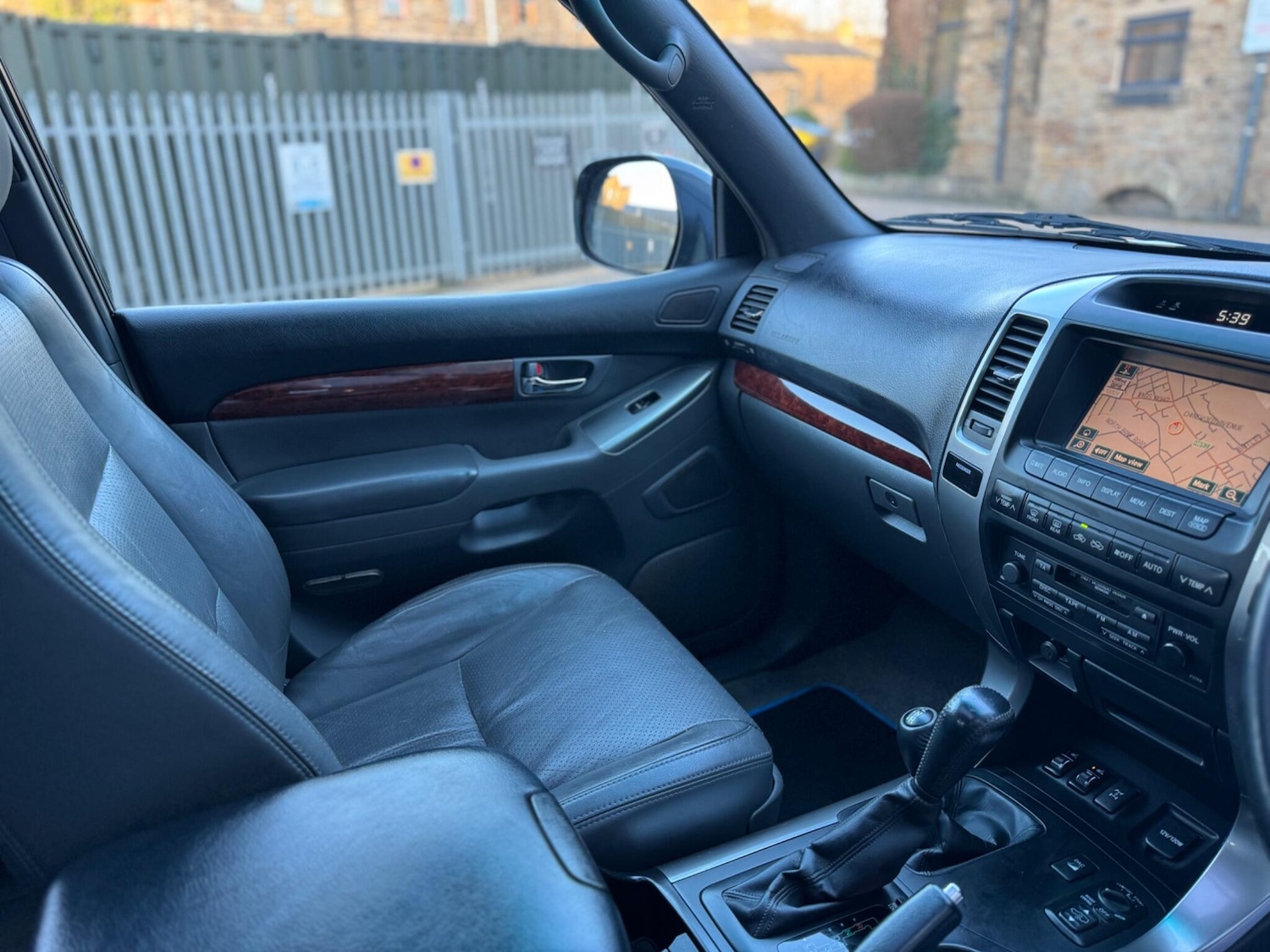 Used Toyota Land Cruiser 2005 for sale - 77738283: Photo 33