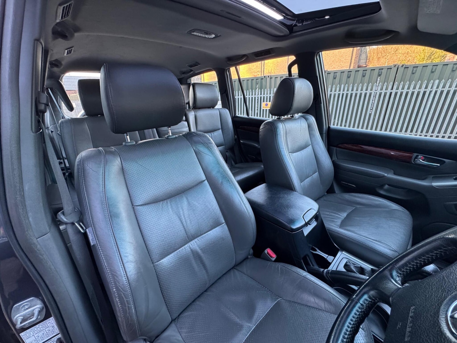 Used Toyota Land Cruiser 2005 for sale - 77738283: Photo 35