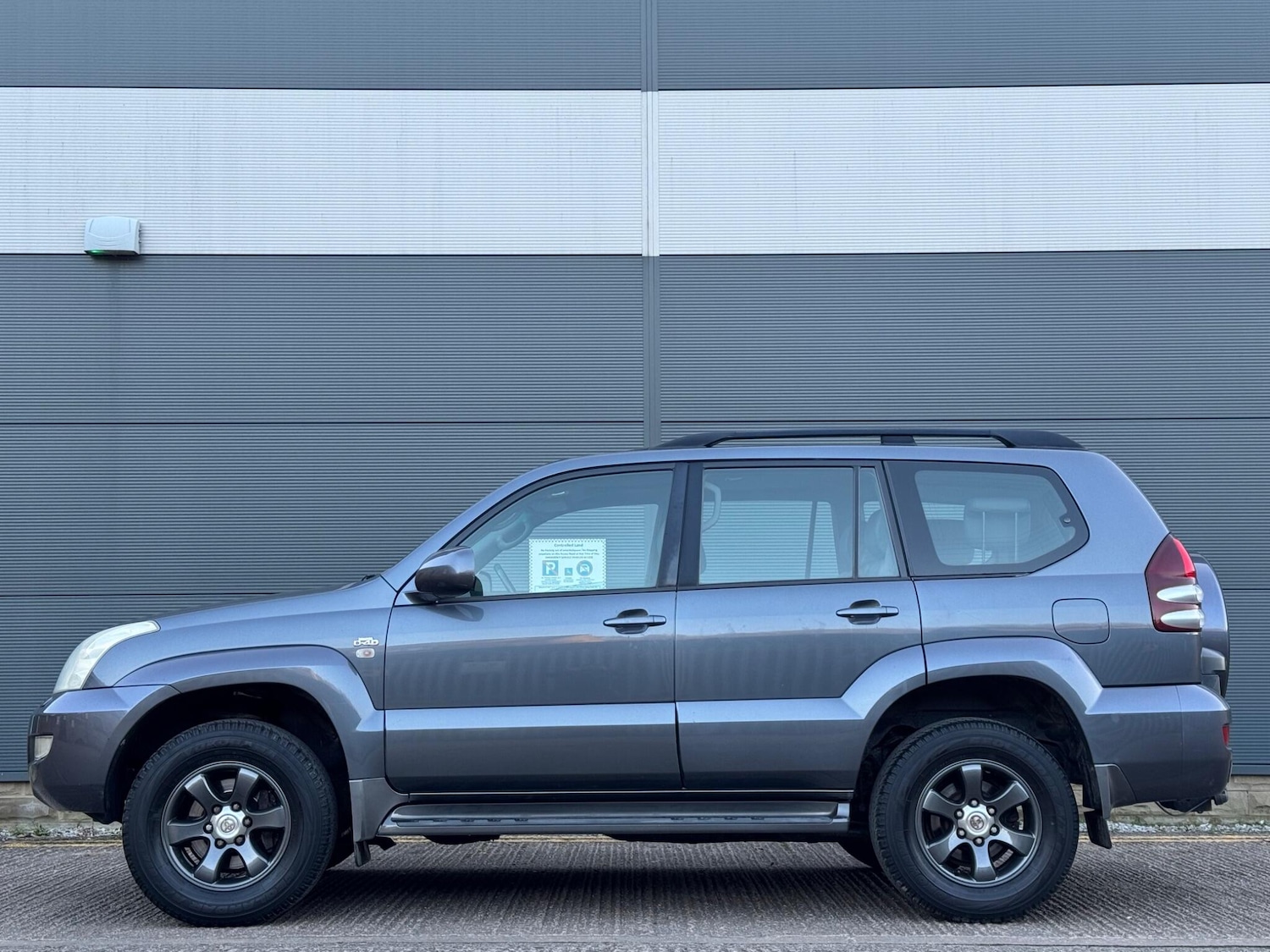 Used Toyota Land Cruiser 2005 for sale - 77738283: Photo 8