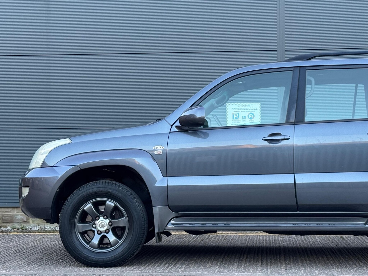 Used Toyota Land Cruiser 2005 for sale - 77738283: Photo 9