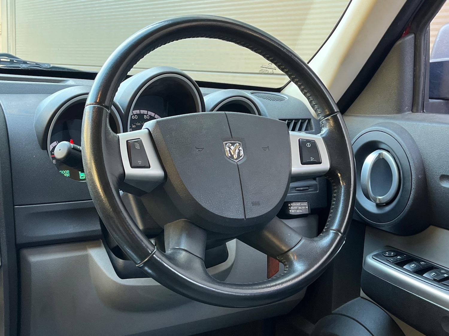 Used Dodge Nitro for sale - 77192049: Photo 22