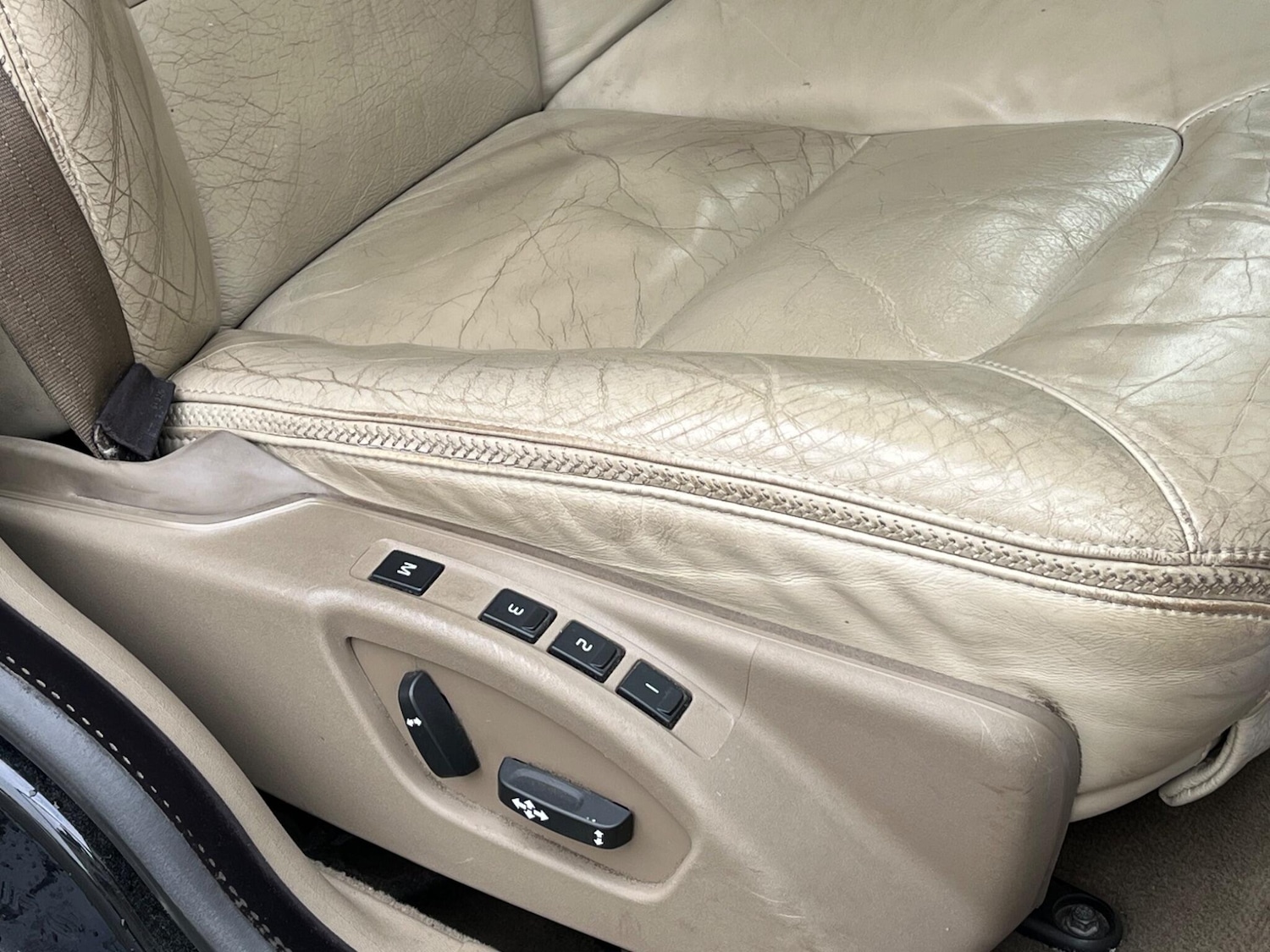 Used Volvo XC70 2007 for sale - 77156084: Photo 25