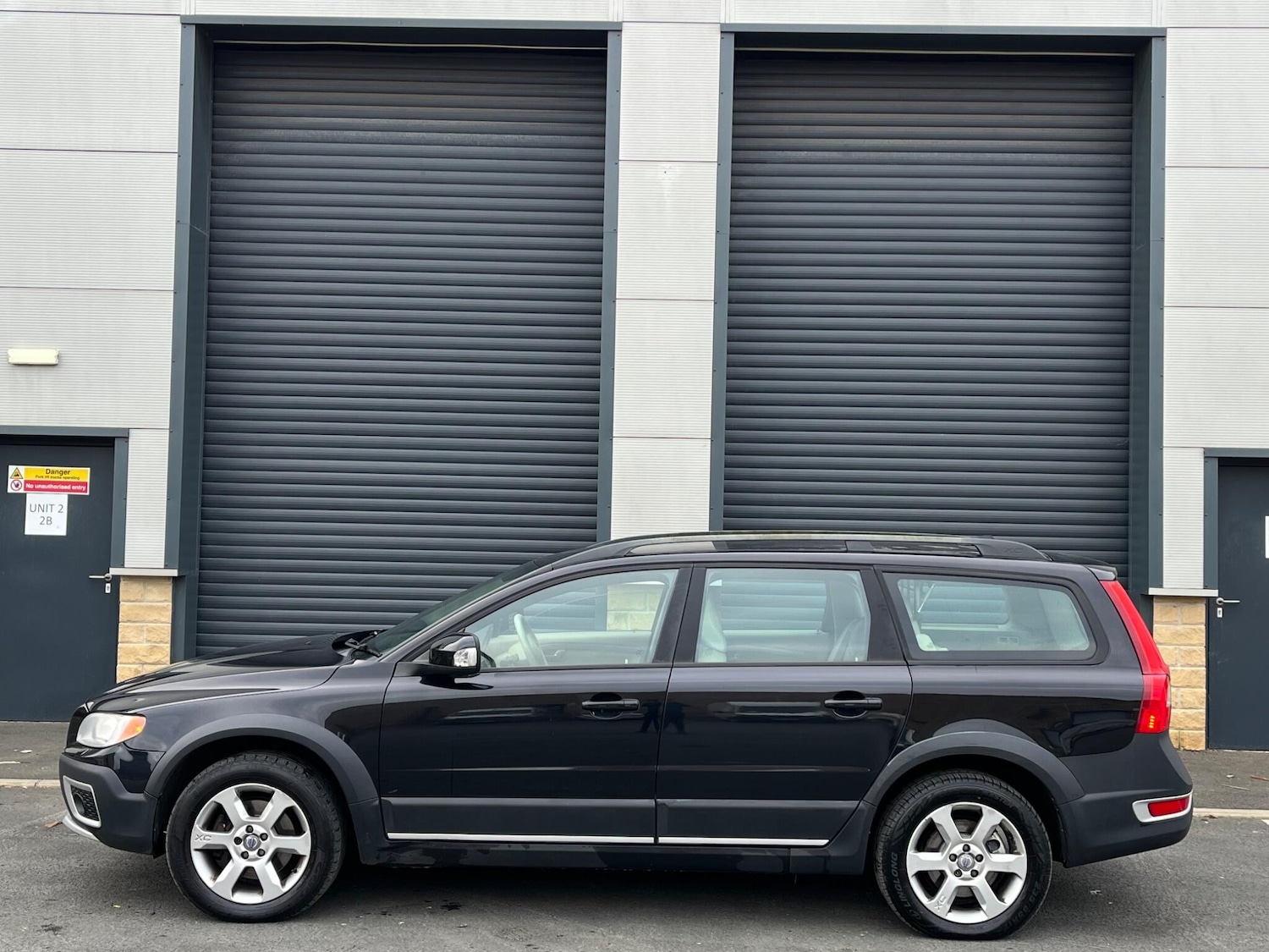 Used Volvo XC70 2007 for sale - 77156084: Photo 4
