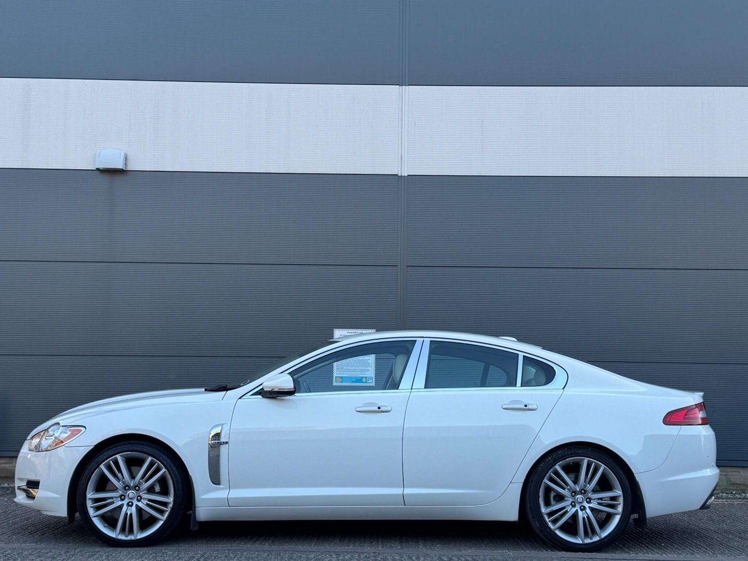 Used Jaguar XF 2009 for sale - 77752997: Photo 18