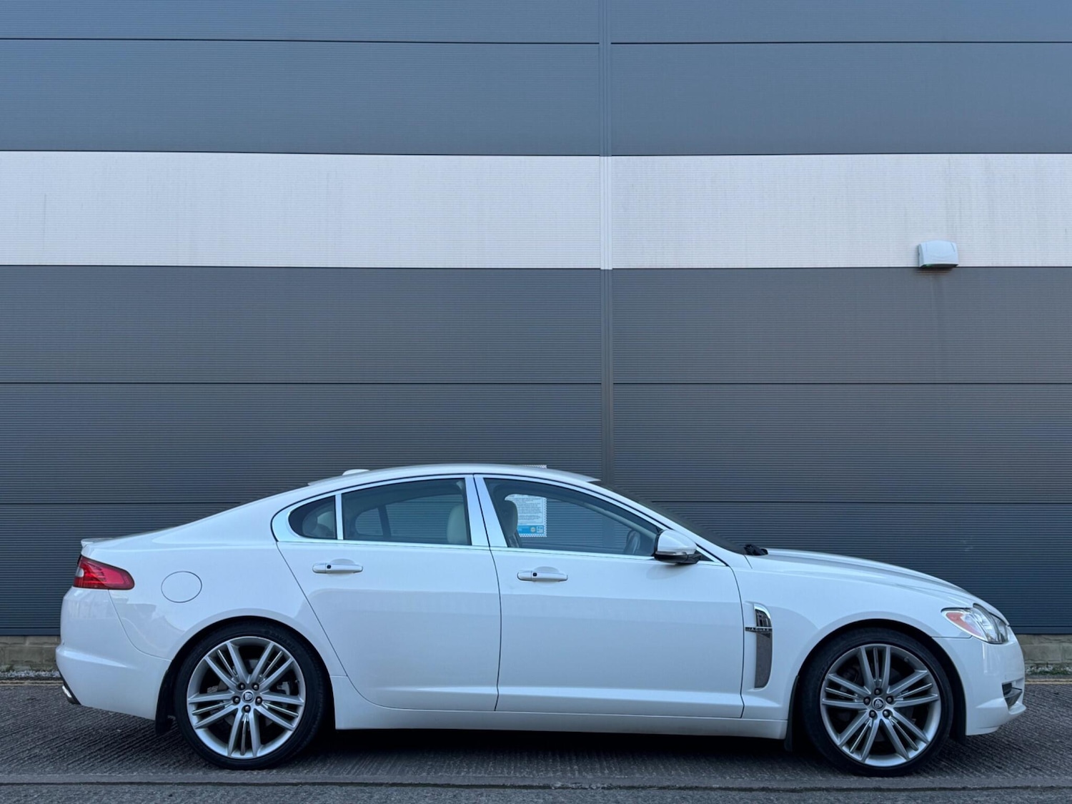 Used Jaguar XF 2009 for sale - 77752997: Photo 6