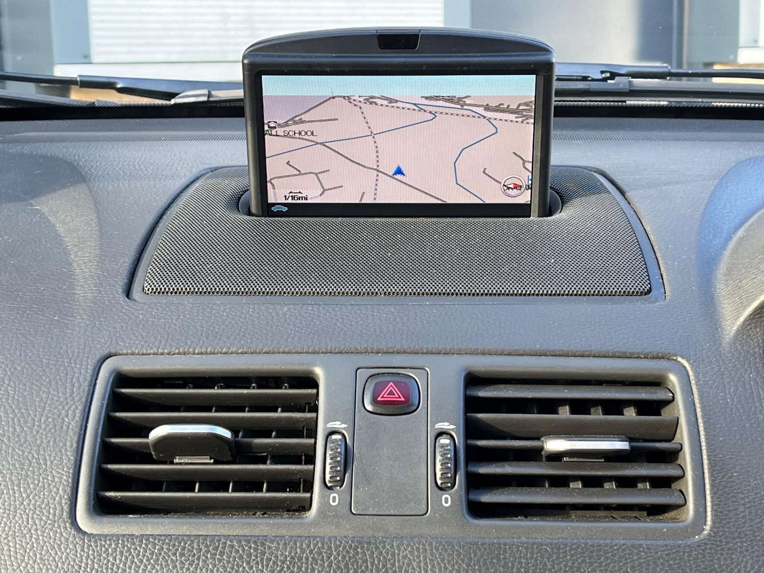 Used Volvo XC90 2011 for sale - 77396327: Photo 21