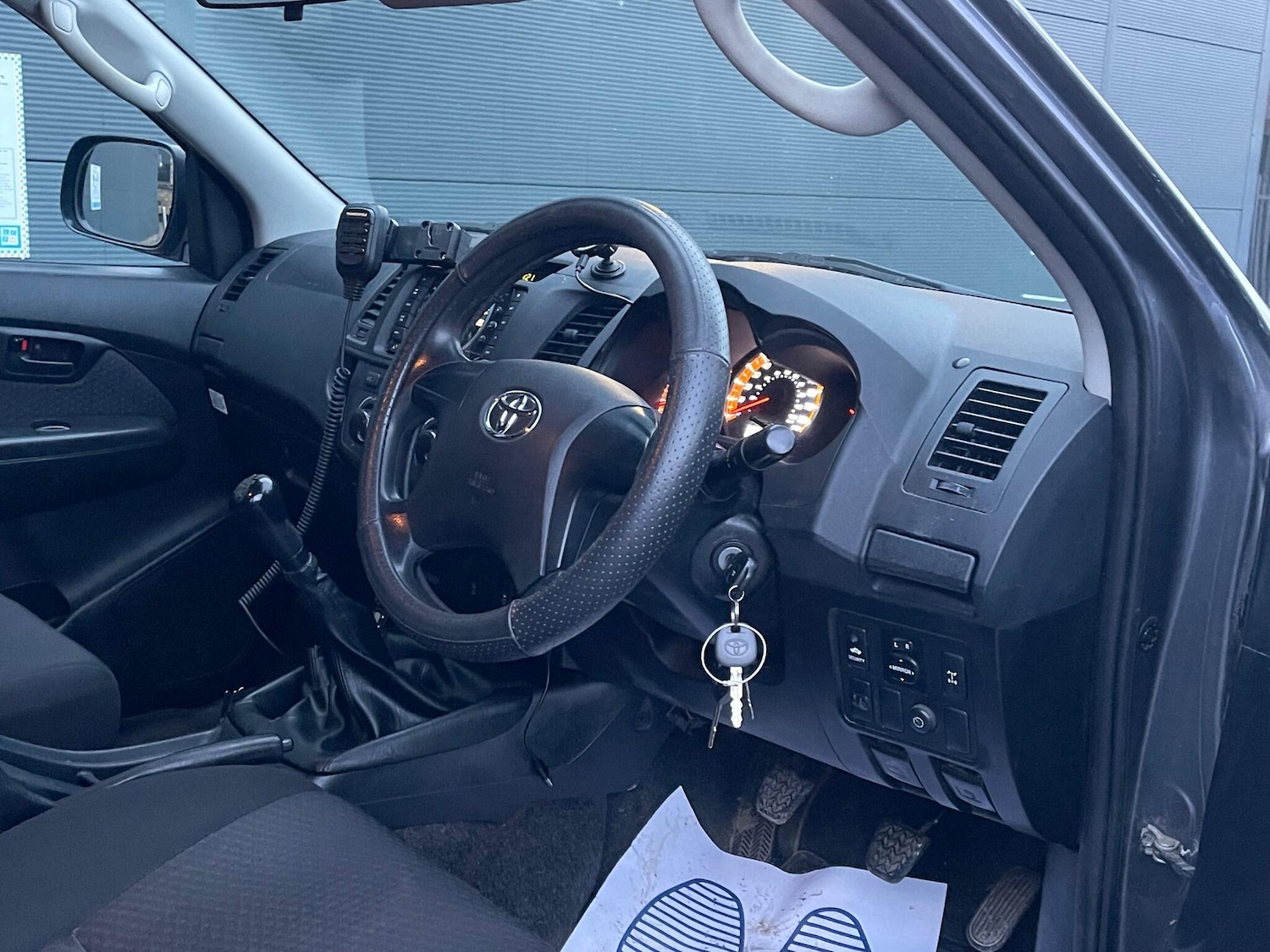 Used Toyota Hilux 2014 for sale - 77203515: Photo 64