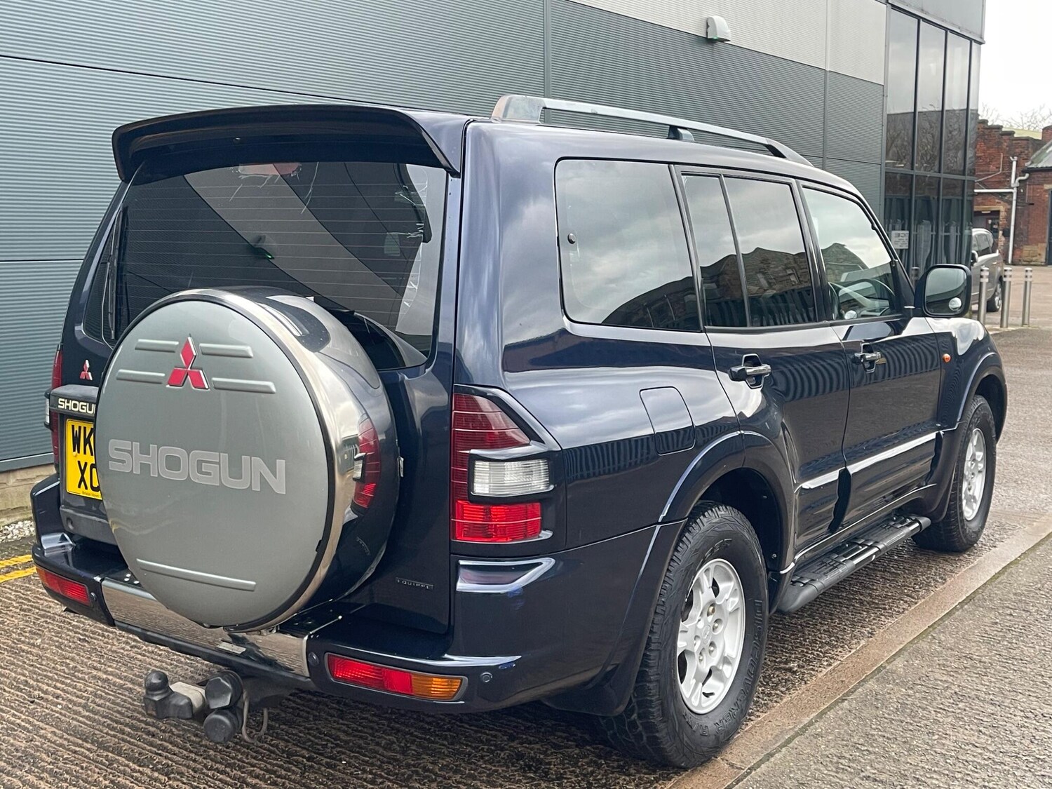 Used Mitsubishi Pajero for sale - 77496136: Photo 23