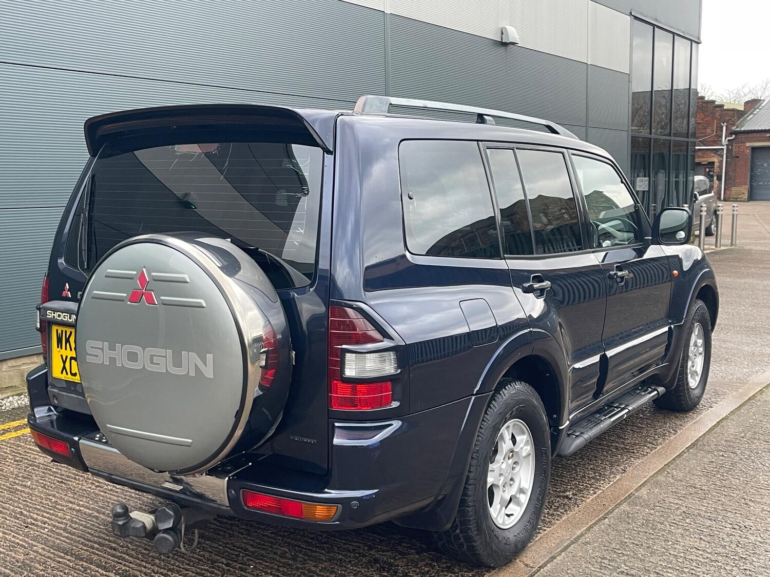 Used Mitsubishi Pajero for sale - 77496136: Photo 26