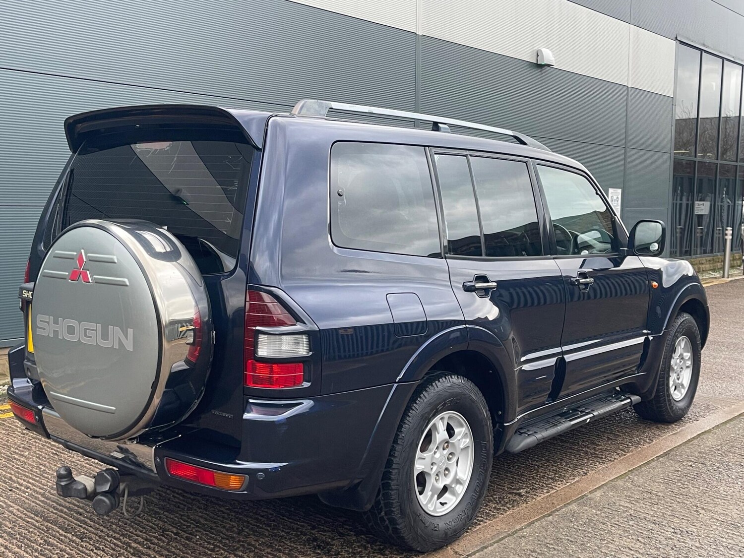 Used Mitsubishi Pajero for sale - 77496136: Photo 28