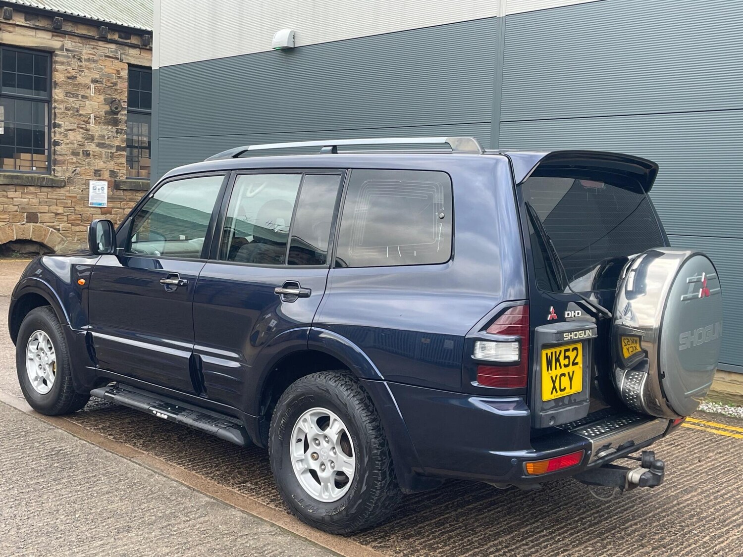 Used Mitsubishi Pajero for sale - 77496136: Photo 51