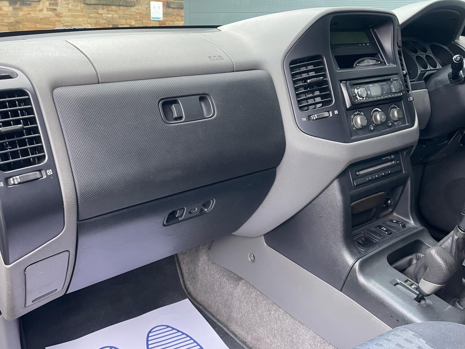 Used Mitsubishi Pajero for sale - 77496136: Photo 55