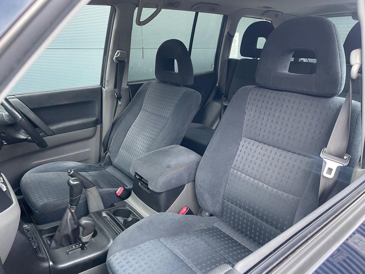 Used Mitsubishi Pajero for sale - 77496136: Photo 58