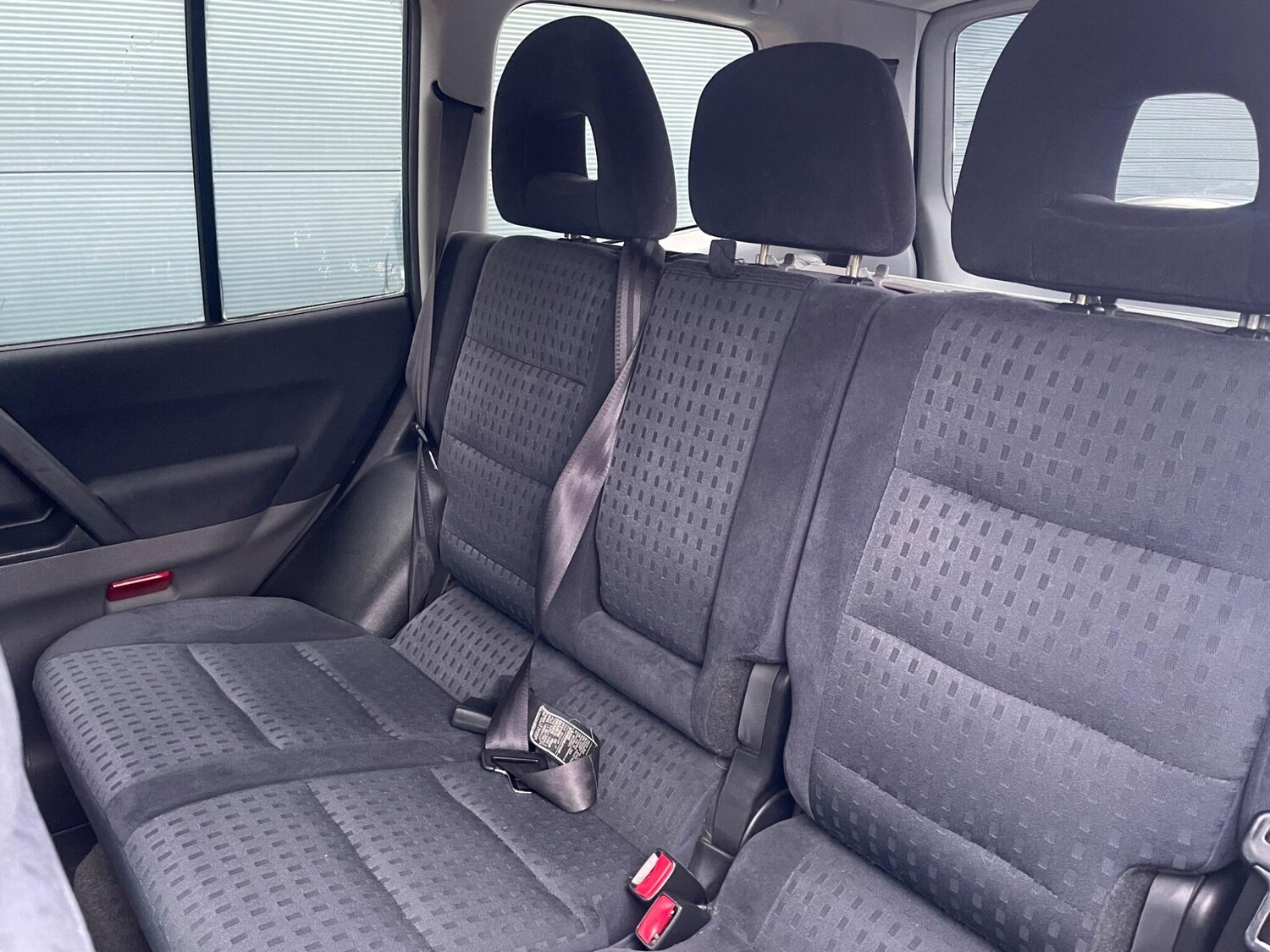 Used Mitsubishi Pajero for sale - 77496136: Photo 60