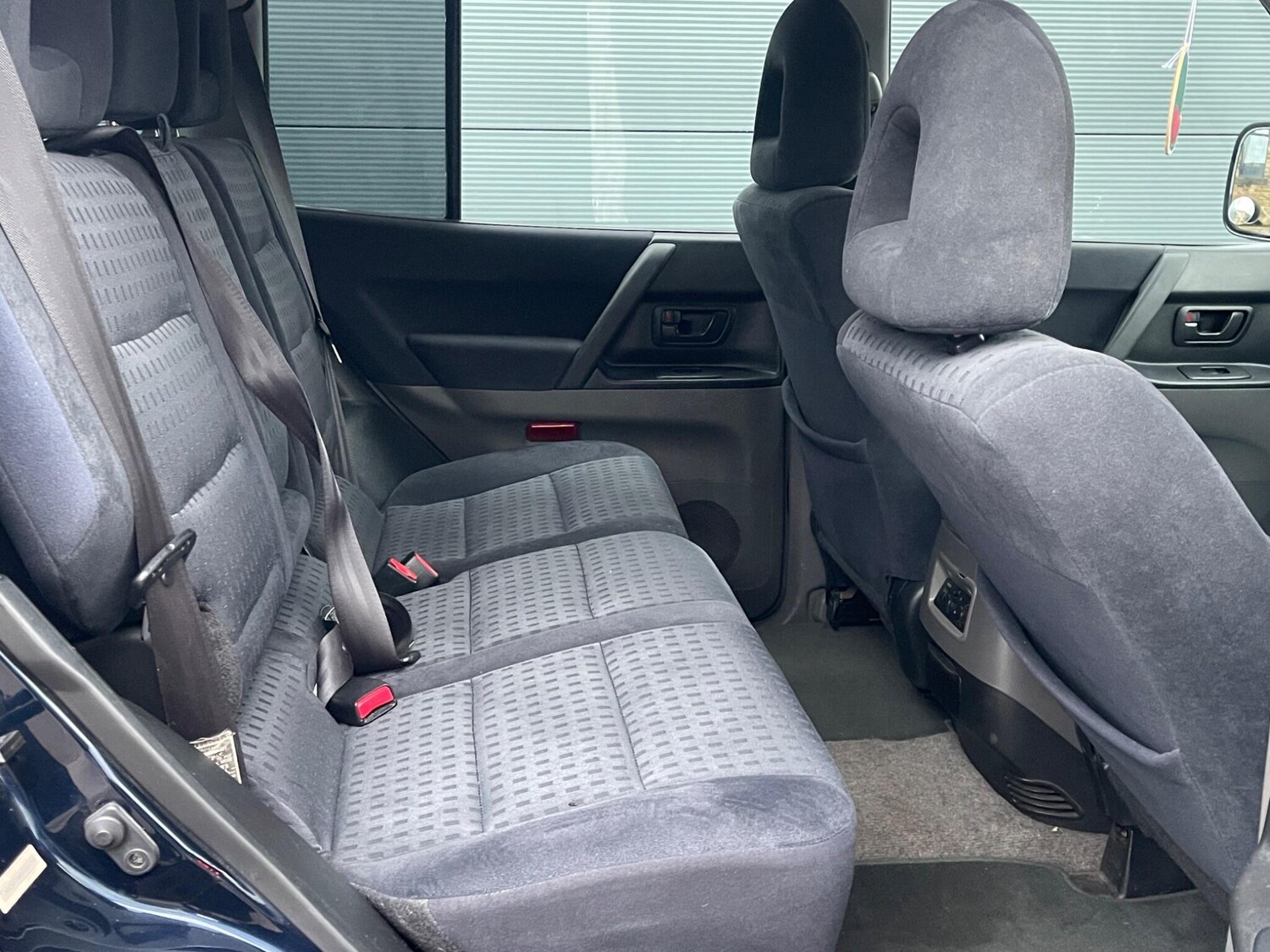 Used Mitsubishi Pajero for sale - 77496136: Photo 62