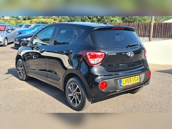 Used Hyundai i10 2018 for sale - 75593016: Photo