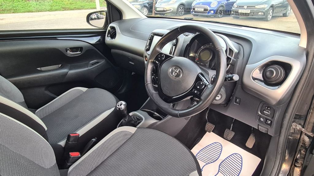 Used Toyota AYGO 2021 for sale - 76495681: Photo 12