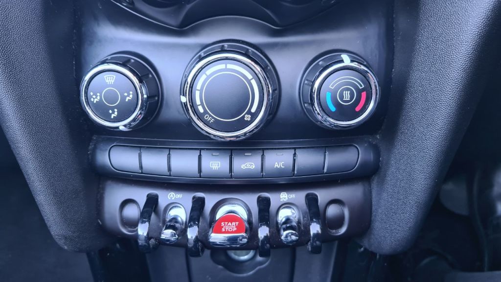 Used MINI Convertible 2019 for sale - 76222977: Photo 14