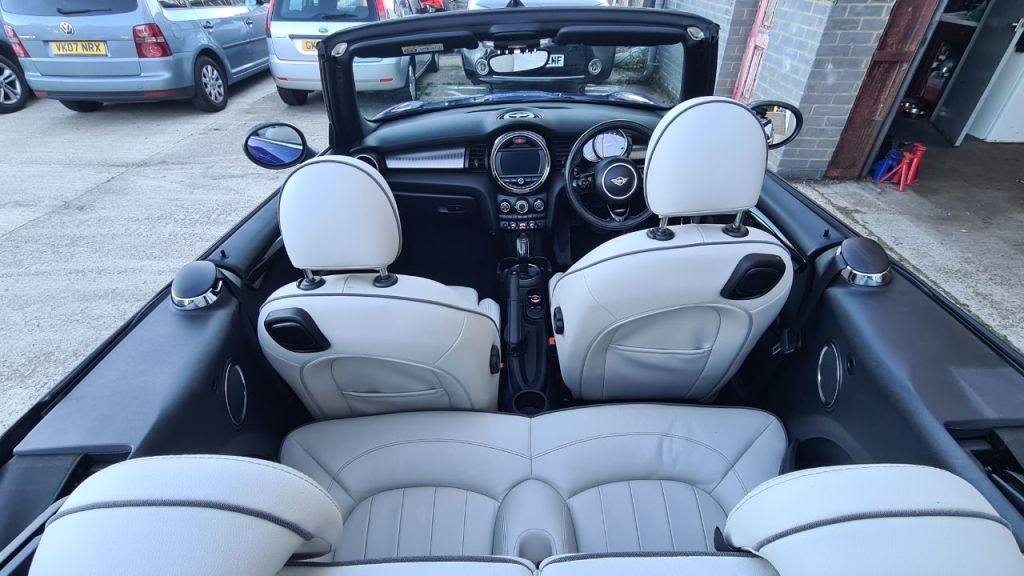 Used MINI Convertible 2019 for sale - 76222977: Photo 19