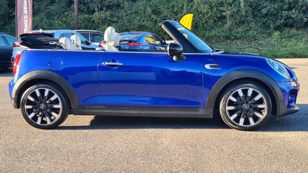 Used MINI Convertible 2019 for sale - 76222977: Photo 7