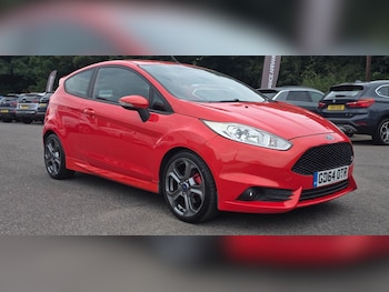 Used Ford Fiesta 2015 for sale - 79307638: Photo