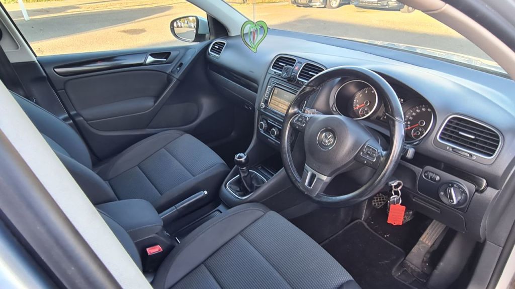 Used Volkswagen Golf 2010 for sale - 76662908: Photo 13