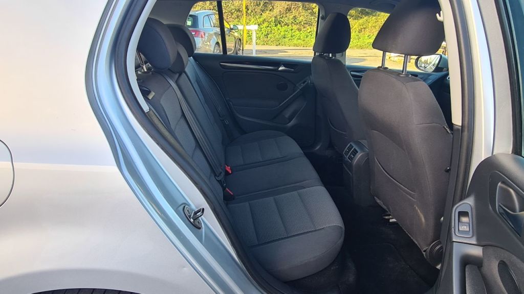 Used Volkswagen Golf 2010 for sale - 76662908: Photo 15