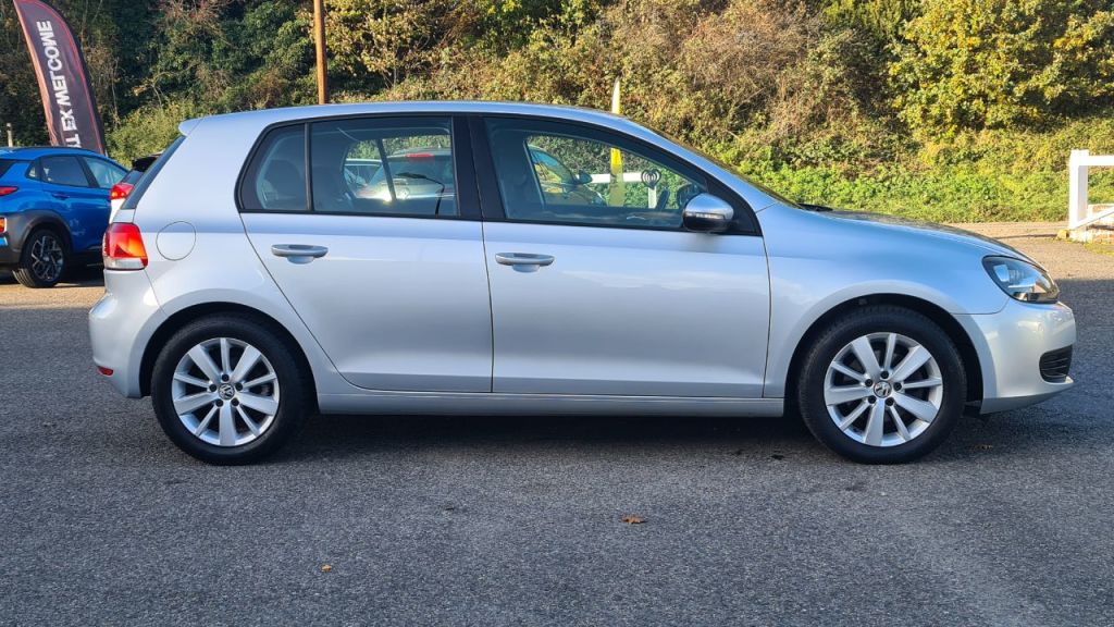 Used Volkswagen Golf 2010 for sale - 76662908: Photo 6