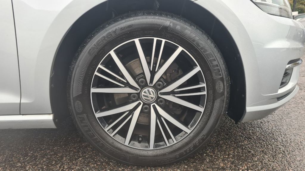 Used Volkswagen Golf 2018 for sale - 76495690: Photo 10