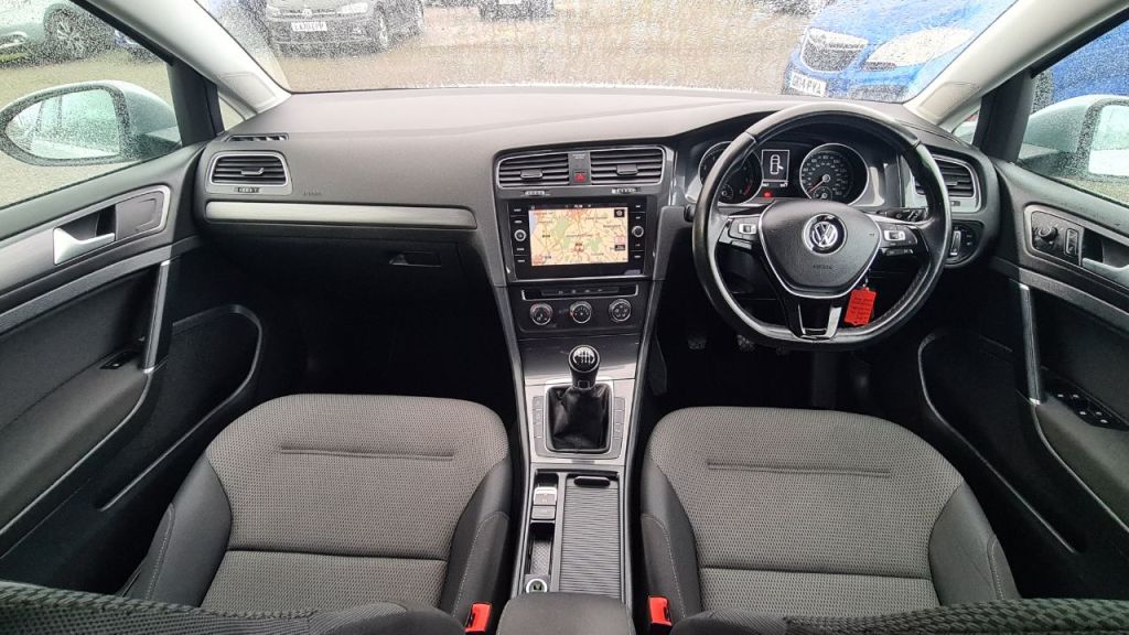 Used Volkswagen Golf 2018 for sale - 76495690: Photo 14