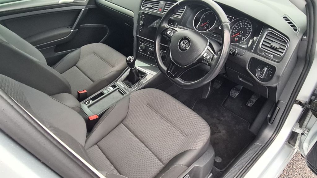 Used Volkswagen Golf 2018 for sale - 76495690: Photo 15