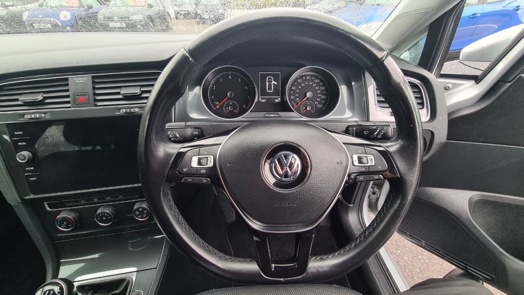 Used Volkswagen Golf 2018 for sale - 76495690: Photo 19