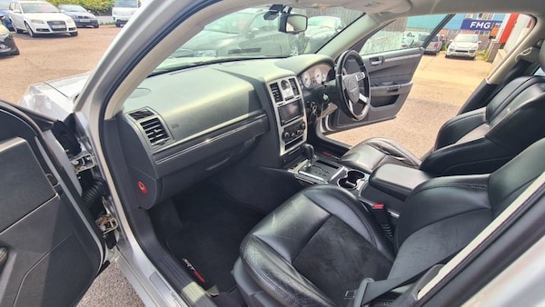 Used Chrysler 300C 2010 for sale - 75067150: Photo 12