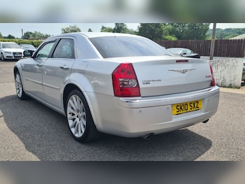 Used Chrysler 300C 2010 for sale - 75067150: Photo
