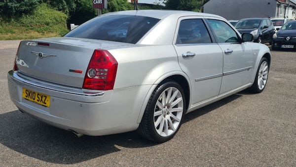 Used Chrysler 300C 2010 for sale - 75067150: Photo 4