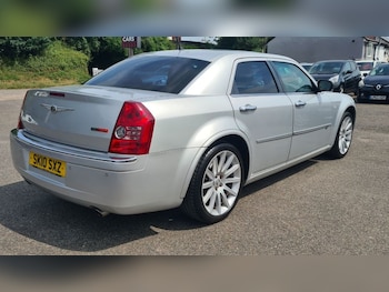 Used Chrysler 300C 2010 for sale - 75067150: Photo