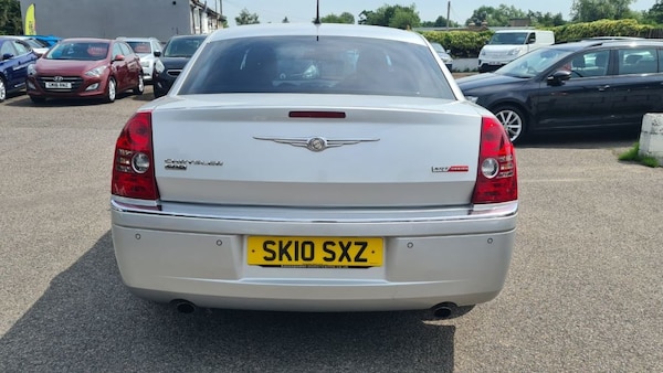 Used Chrysler 300C 2010 for sale - 75067150: Photo 8