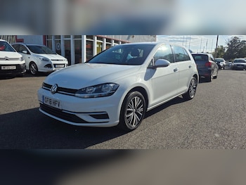 Used Volkswagen Golf 2018 for sale - 79456997: Photo