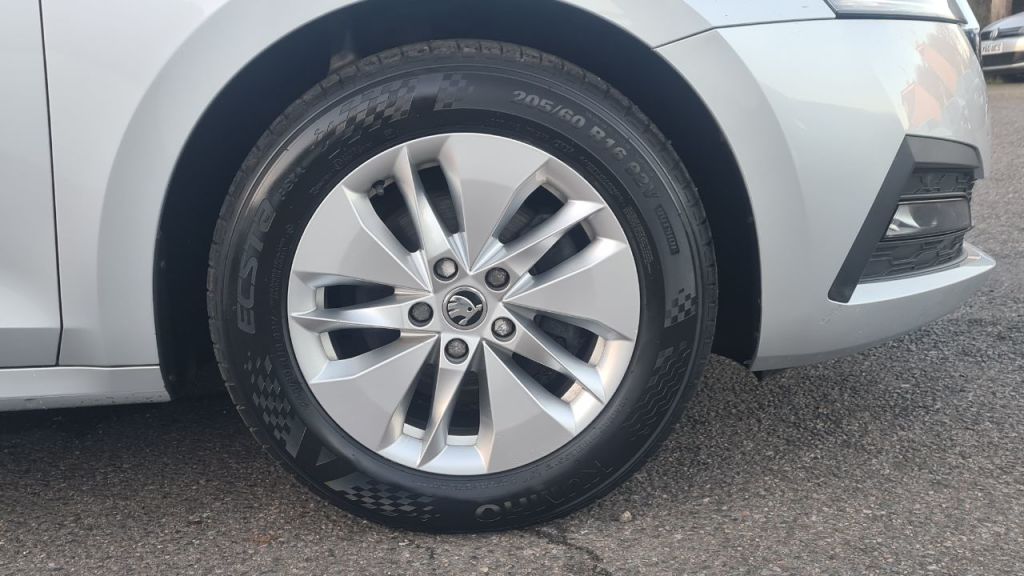 Used Skoda Octavia 2021 for sale - 76723499: Photo 8