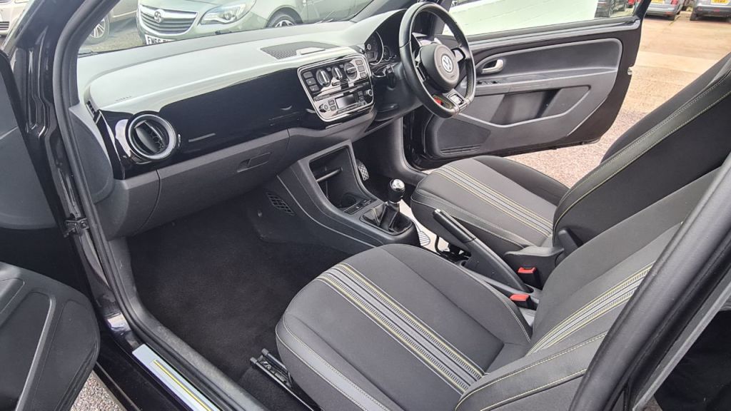 Used Volkswagen up! 2015 for sale - 76508815: Photo 15