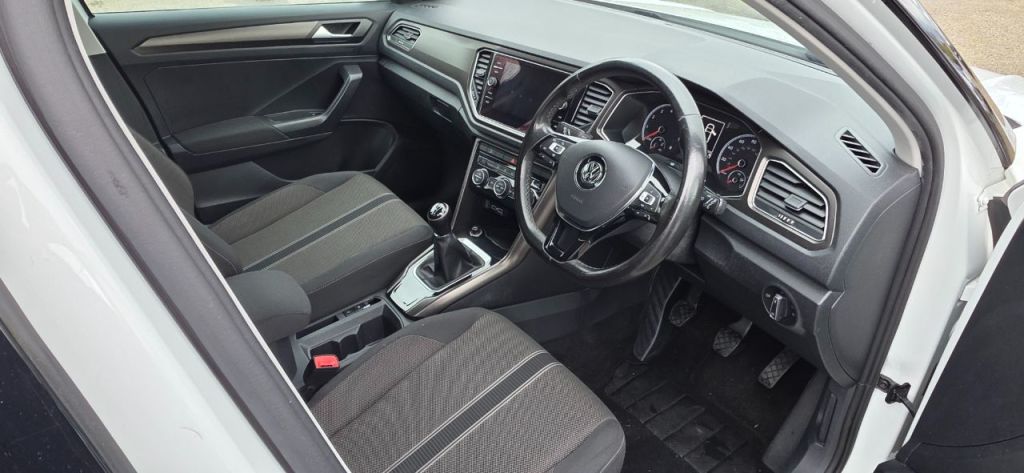 Used Volkswagen T-Roc 2018 for sale - 77764132: Photo 13